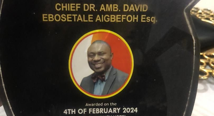 Aigbefoh, Aigbefoh receives award of 100 Leading Personalities in Africa