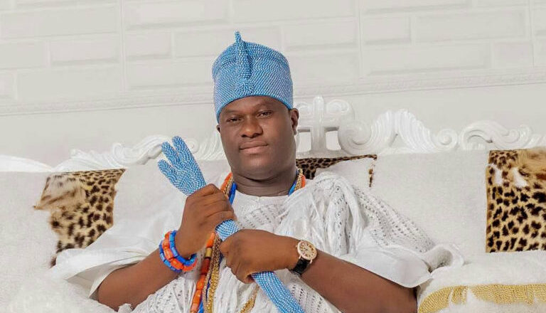 Ooni Placates Disengaged OAUTHC Workers, Donates N10 million, 1,000 Bags Of Rice