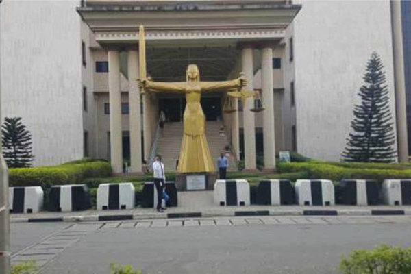 Court Remands Four Suspected Kidnappers Of UNIABUJA Lecturers, Children