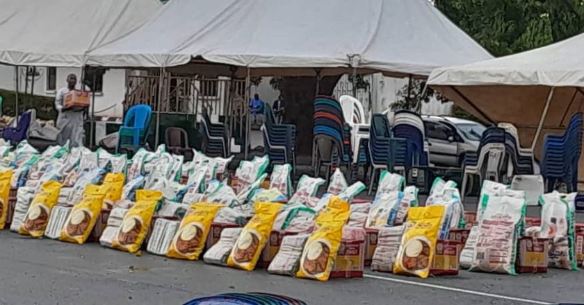 Nasarawa: First Lady distributes food items to 1,200 vulnerable, displaced persons