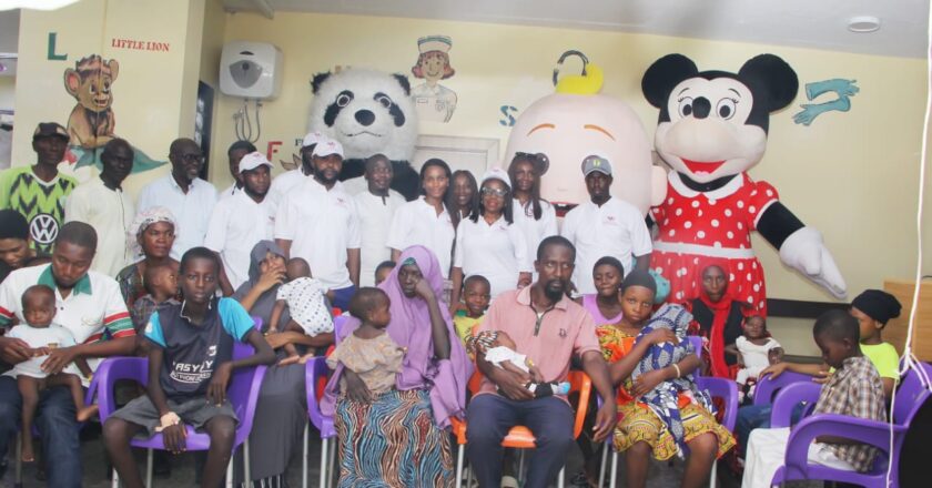 Purple Dove Foundation donates gift items to indigent patients at UATH 