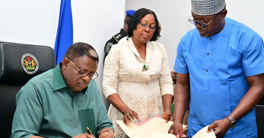 Otu signs Amended LG Law….equates HOLGA to Permanent Secretary….increases LG appointees to 50….makes provisions for LG Auditor General, academic institutions, others.