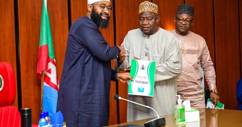 GOVERNOR BAGO SWEARS-IN NEW MEMBERS OF NIGER STATE INDEPENDENT ELECTORAL COMMISSION.