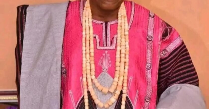 UPDATE: Ibara Arrives from Igbatoro Familugba, Announces Demise of Oloba Of Oba-Ile