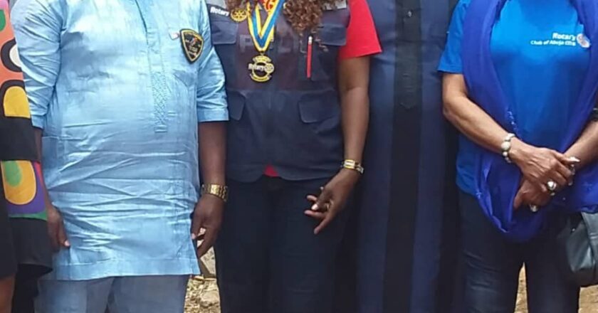 Rotary Club of Abuja CBD unveils security help signage