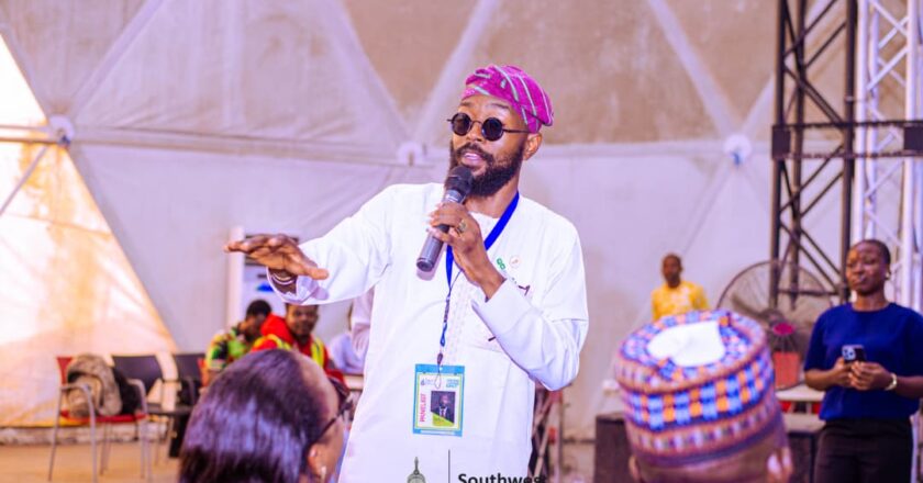 Yòmí Oyékàn Charges Youths on Purpose-Driven Leadership at Southwest Youth Summit 4.0