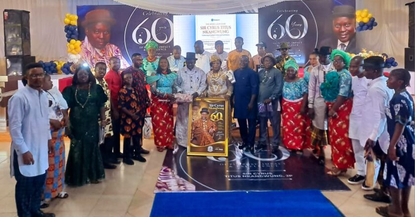 Retiree urges young civil servants to serve humanity, shun pursuit of quick wealth